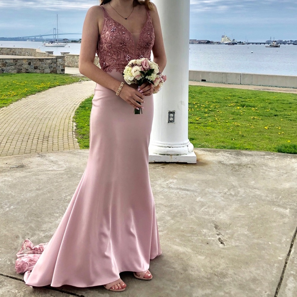 Ellie Wilde prom dress